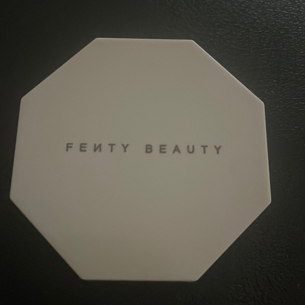 New. Fenty beauty no hunny highlighter